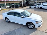 Used 2015 Volkswagen Passat 1.8T Limited Edition image 3