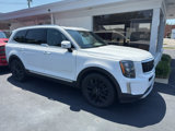 Used 2022 Kia Telluride SX w/ SX Prestige Package image 3