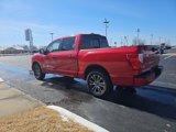Used 2022 Nissan Titan SV image 4