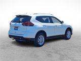 Used 2018 Nissan Rogue SV image 4