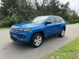 Used 2022 Jeep Compass Latitude image 2