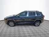 Used 2018 Jeep Cherokee Latitude Plus image 5