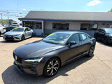 Used 2024 Volvo S60 B5 Core image 3