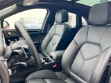 Certified 2025 Porsche Macan image 5