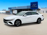 New 2025 Hyundai Elantra SEL image 2