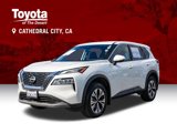 Used 2023 Nissan Rogue SV image 3