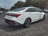 Used 2024 Hyundai Elantra SEL w/ Convenience Package image 5