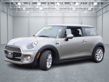 Used 2019 MINI Cooper 2-Door Hardtop w/ Signature Upholstery Package image 3