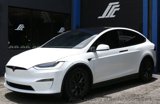 Used 2023 Tesla Model X image 4