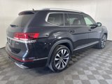 Certified 2022 Volkswagen Atlas SEL Premium image 3