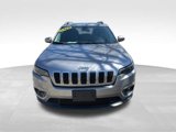 Used 2019 Jeep Cherokee Latitude w/ Cold Weather Group image 2
