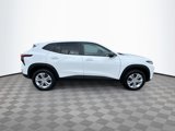 Used 2025 Chevrolet Trax LS image 4