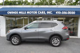 Used 2018 Nissan Rogue SV image 2