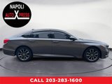 Used 2018 Honda Accord Touring image 2