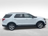 Used 2016 Ford Explorer XLT w/ Equipment Group 202A image 4
