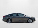 Used 2019 Ford Fusion SE image 4