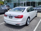Used 2018 BMW 750i image 2