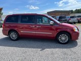 Used 2016 Chrysler Town & Country Touring-L w/ Driver Convenience Group image 5