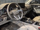 Used 2022 Audi Q5 e Premium w/ Convenience Package image 5