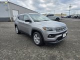 Used 2022 Jeep Compass Latitude image 3