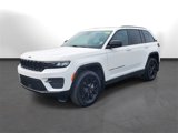 Used 2024 Jeep Grand Cherokee Altitude image 4
