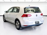 Used 2016 Volkswagen e-Golf SE image 6