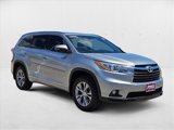 Used 2015 Toyota Highlander XLE image 3