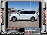 Used 2022 Chrysler Pacifica Touring-L image 2