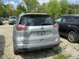 Used 2016 Nissan Rogue SL image 2