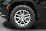 Used 2022 Jeep Grand Cherokee L Laredo w/ Luxury Tech Group I image 3