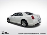 Used 2021 Chrysler 300 Touring L image 3