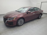 Used 2023 Nissan Altima 2.5 SV image 2