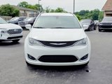 Used 2019 Chrysler Pacifica Touring-L image 3
