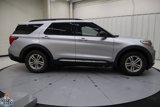 Used 2020 Ford Explorer XLT w/ Equipment Group 202A image 2