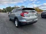 Used 2024 GMC Terrain SLE image 5