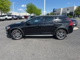 Used 2018 Volvo V60 T5 Cross Country image 2