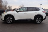 Used 2021 Nissan Rogue SV image 3