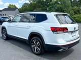 Used 2022 Volkswagen Atlas SE image 2