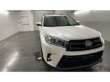 Used 2018 Toyota Highlander SE image 3