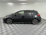 Used 2017 Toyota Corolla iM image 2