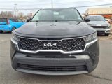 Used 2022 Kia Sorento LX image 2