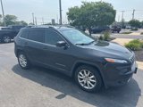 Used 2016 Jeep Cherokee Limited image 2