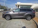 Used 2016 Toyota Highlander LE image 2