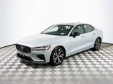 Certified 2025 Volvo S60 B5 Core image 3