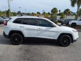Used 2018 Jeep Cherokee Latitude image 3