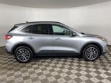 Used 2022 Ford Escape Titanium image 4