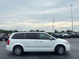 Used 2015 Chrysler Town & Country Touring-L w/ Driver Convenience Group image 2