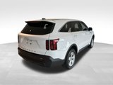 Used 2022 Kia Sorento LX image 3