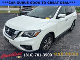 Used 2019 Nissan Pathfinder SV image 3