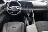 Used 2023 Hyundai Elantra SE image 2